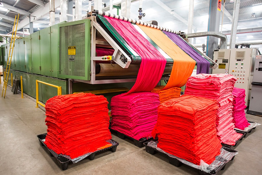 Ventilação industrial focada em industrias têxteis