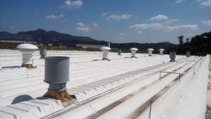 Sistema de Ventilação Industrial no telhado